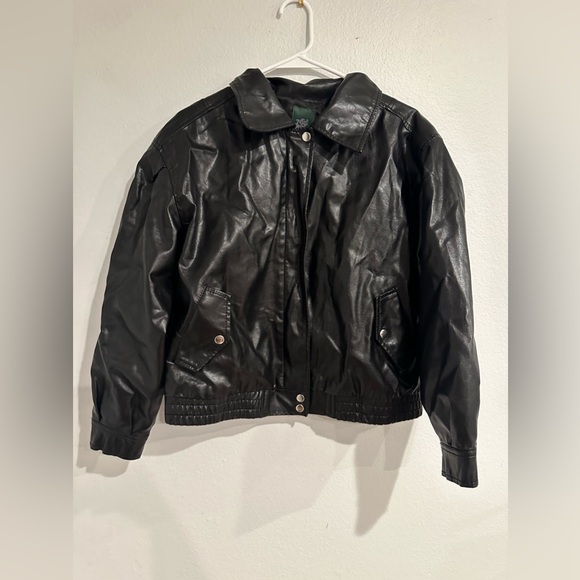 Wild Fable - Picture 1 of 12